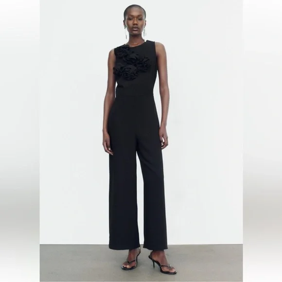 ZARA【NEW】FLOWY TEXTURED JUMPSUIT Zara | Pants & Jumpsuits | Zara Textured Floral Crepe